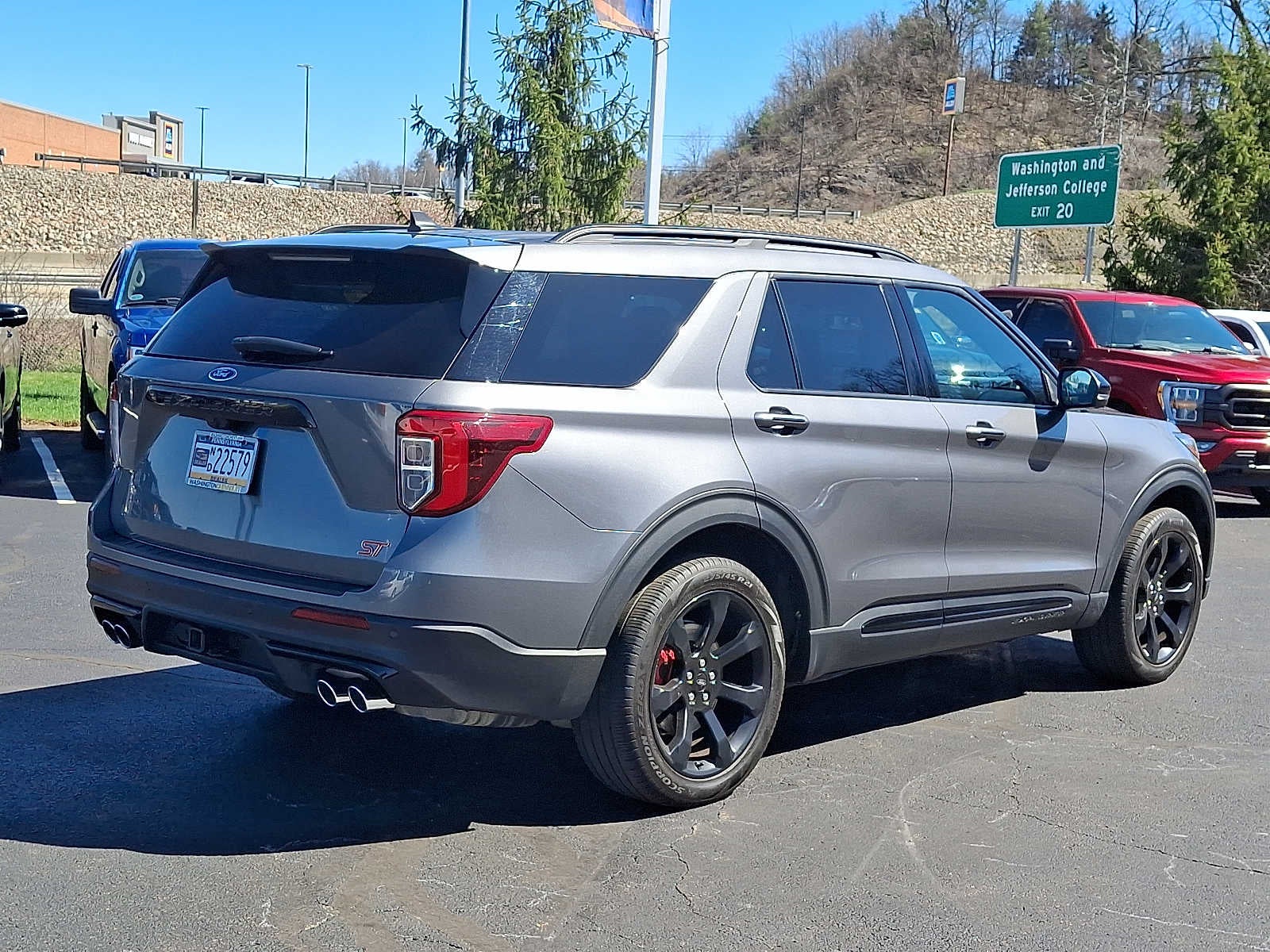 2023 Ford Explorer ST