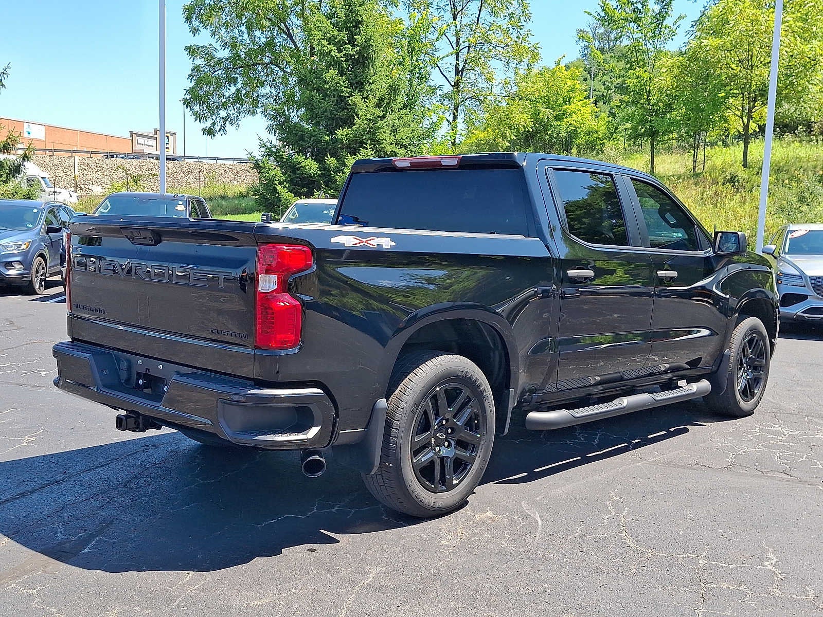 2023 Chevrolet Silverado 1500 Custom
