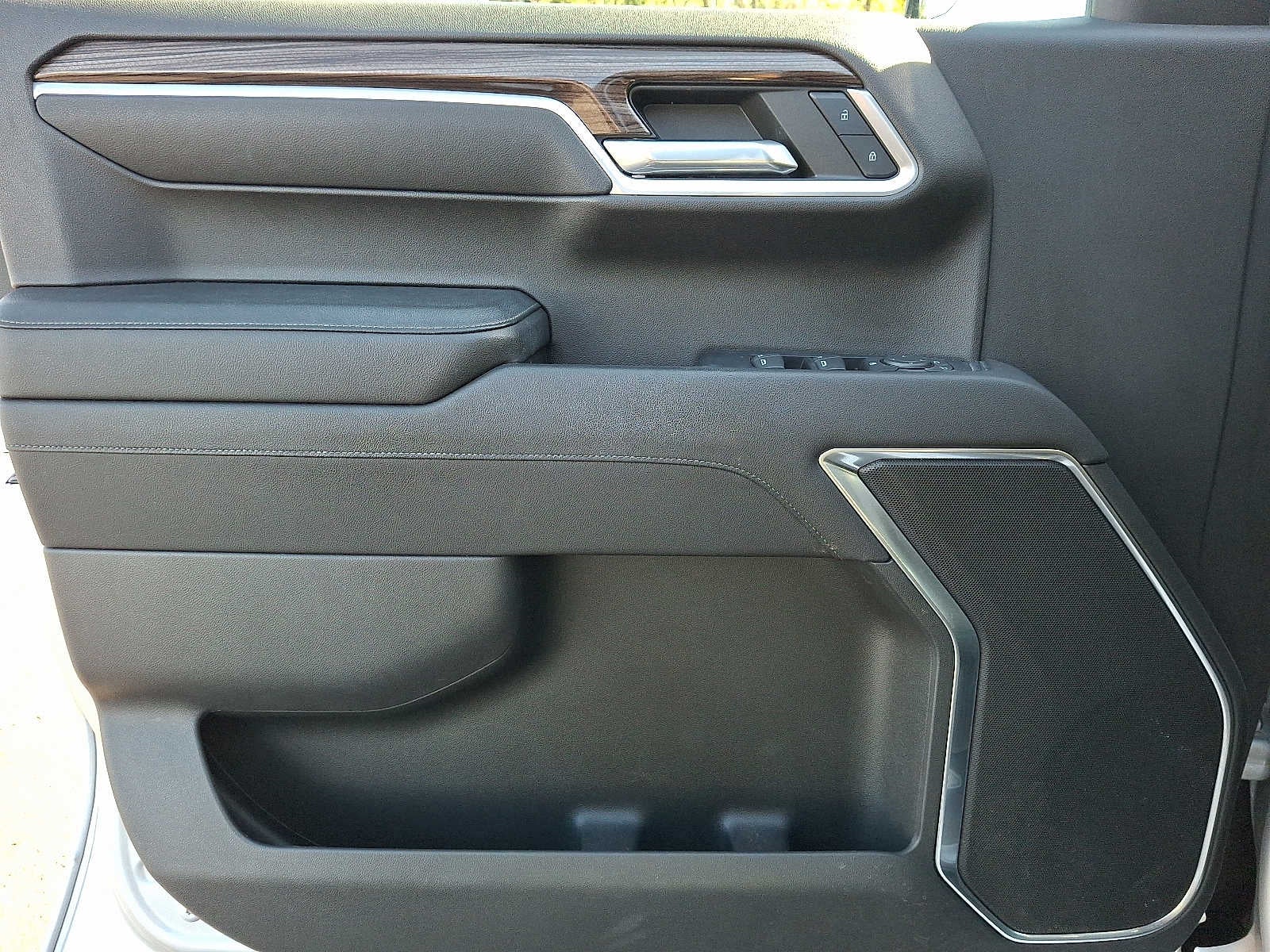 2022 Chevrolet Silverado 1500 LT (2FL)