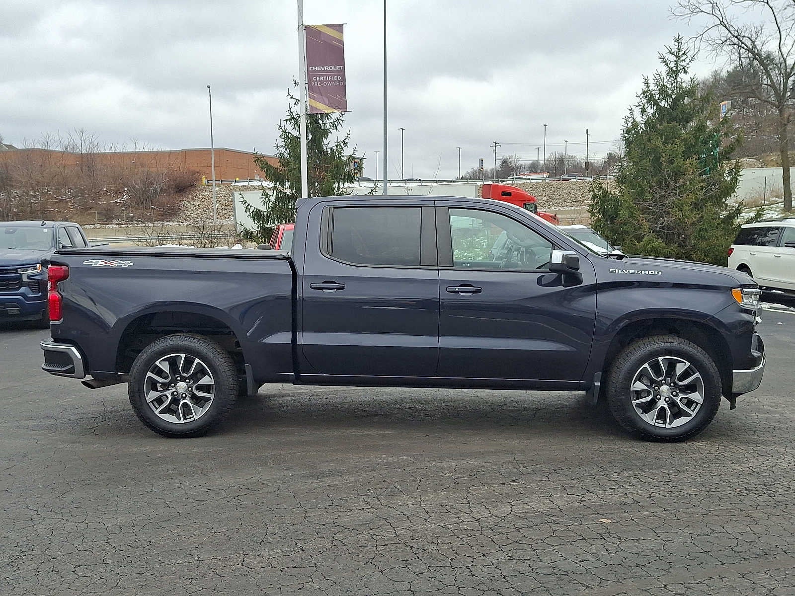 2022 Chevrolet Silverado 1500 LT (2FL)