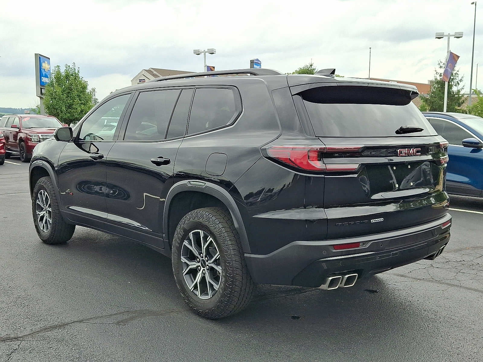 2025 GMC Acadia AT4