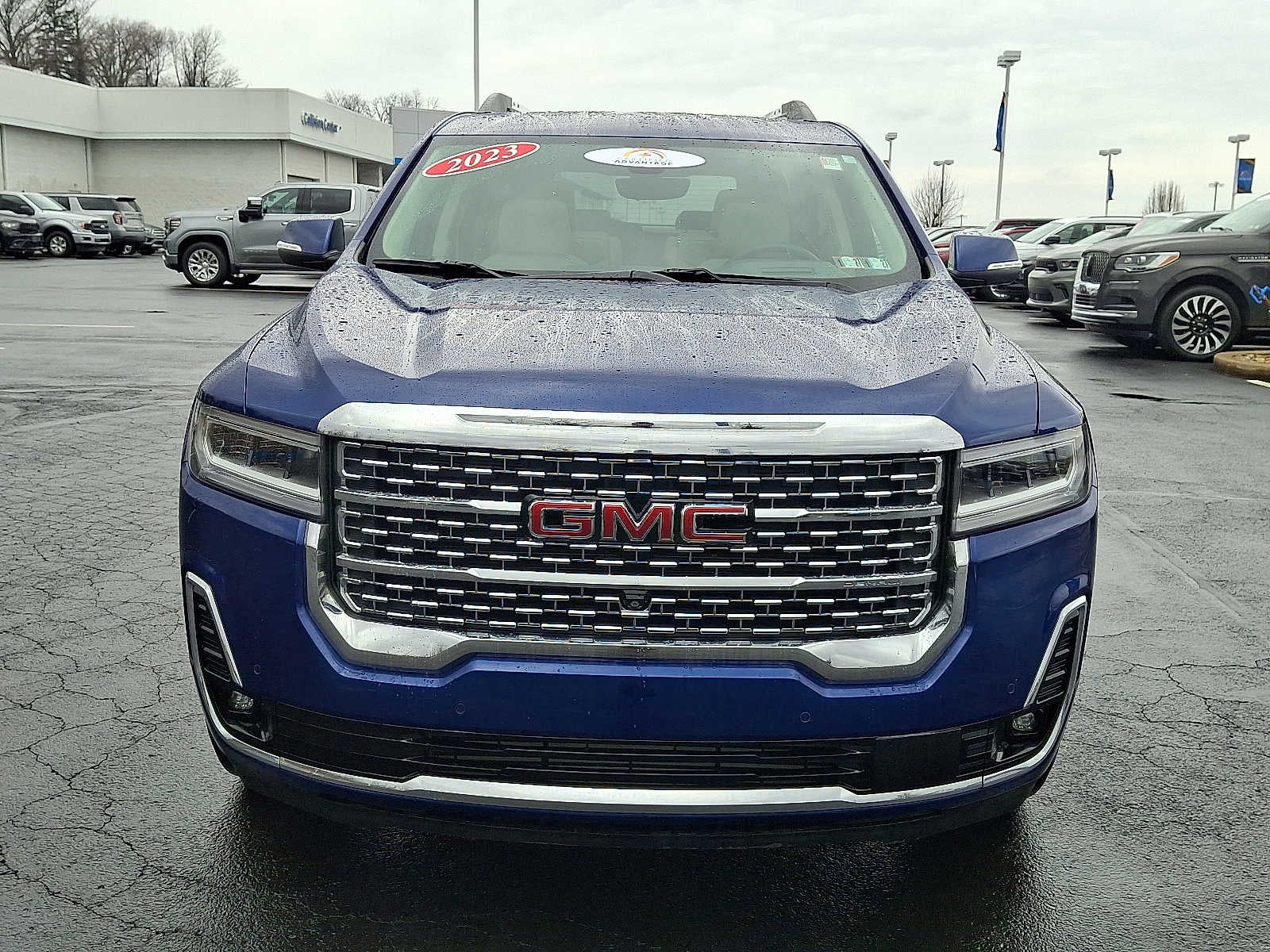 2023 GMC Acadia Denali