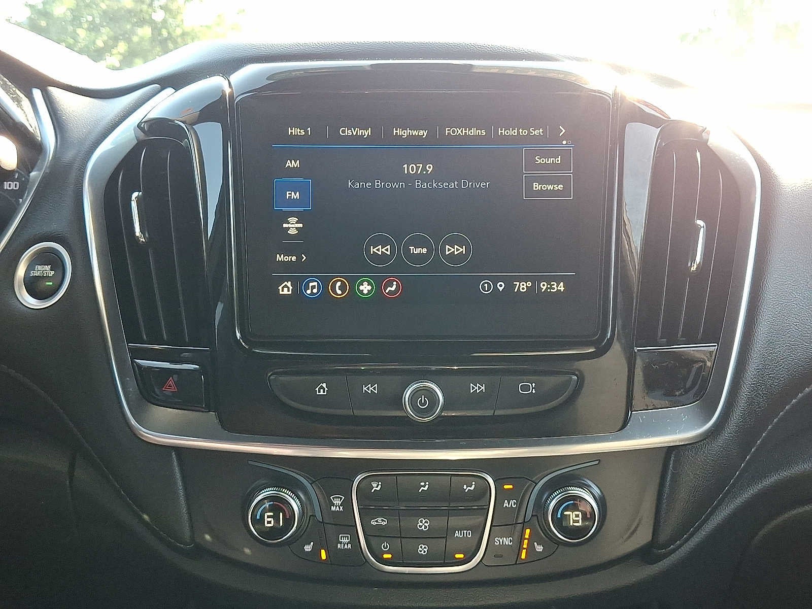 2023 Chevrolet Traverse LT Cloth