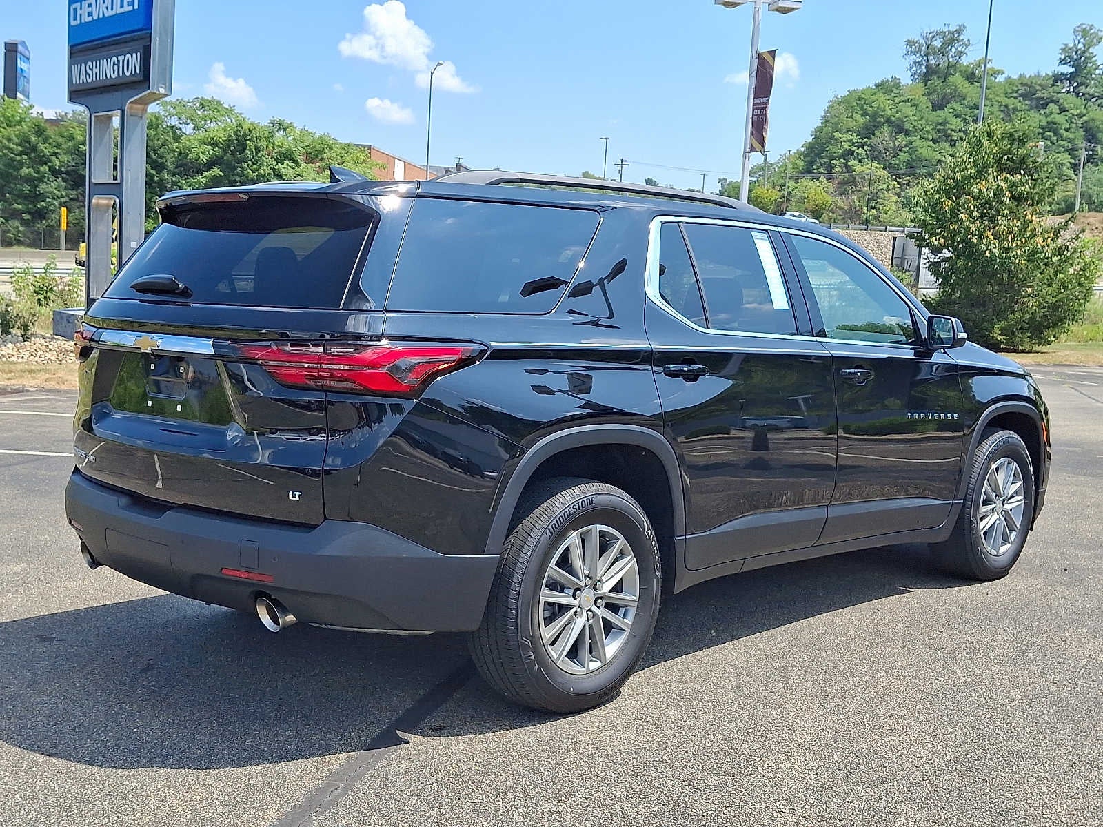 2023 Chevrolet Traverse LT Cloth