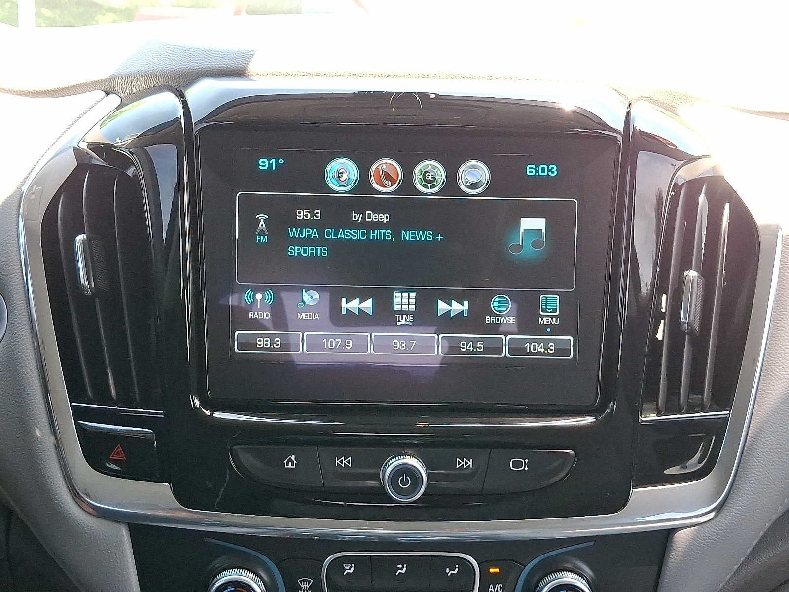 2018 Chevrolet Traverse LT Cloth