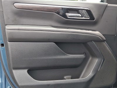 2025 Chevrolet Suburban LT