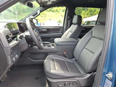 2025 Chevrolet Suburban LT