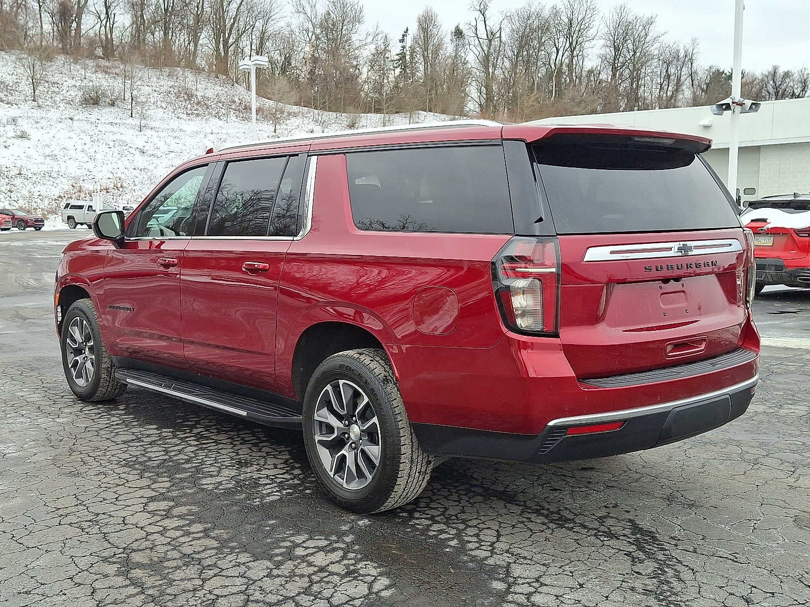 2023 Chevrolet Suburban LS