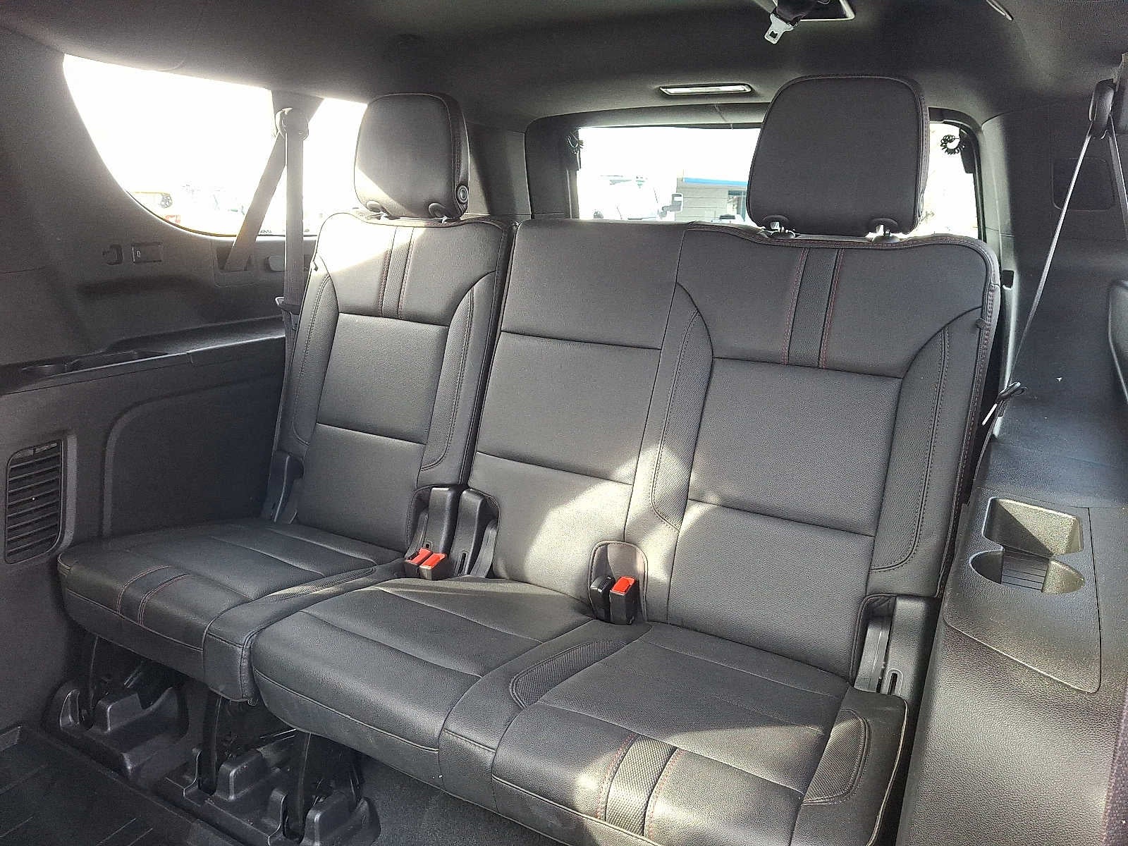 2022 Chevrolet Suburban RST