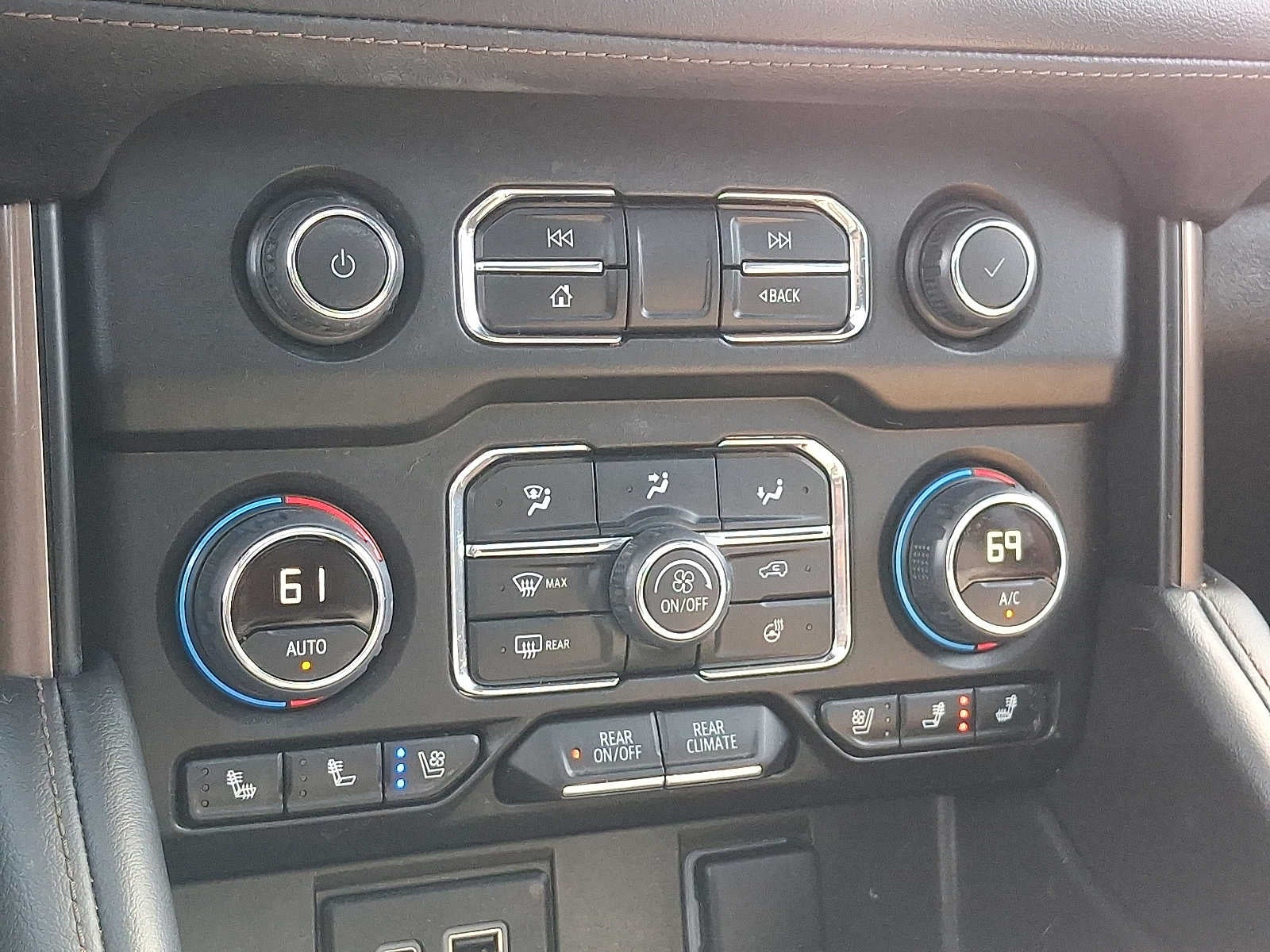 2024 Chevrolet Suburban High Country