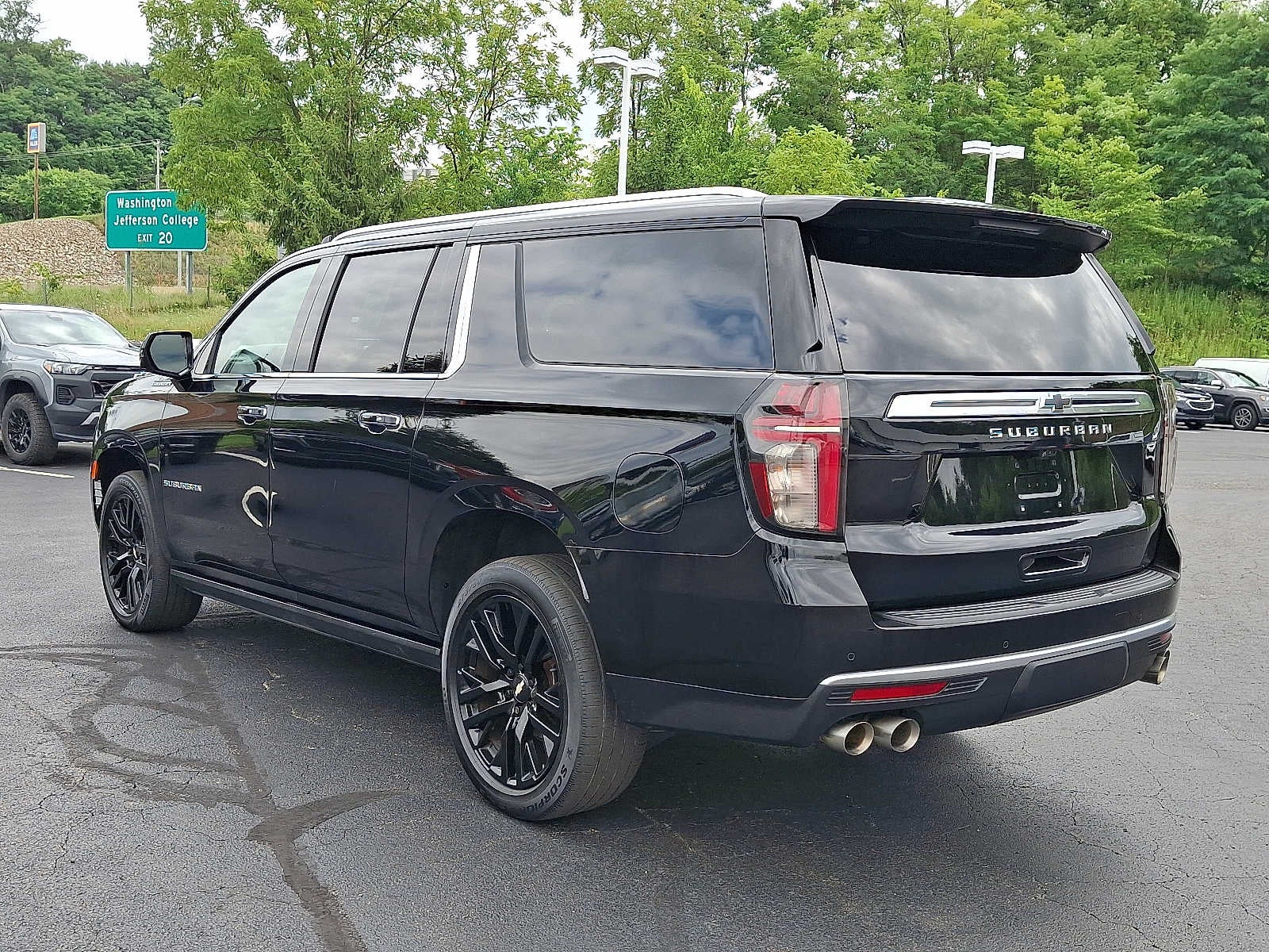 2021 Chevrolet Suburban High Country