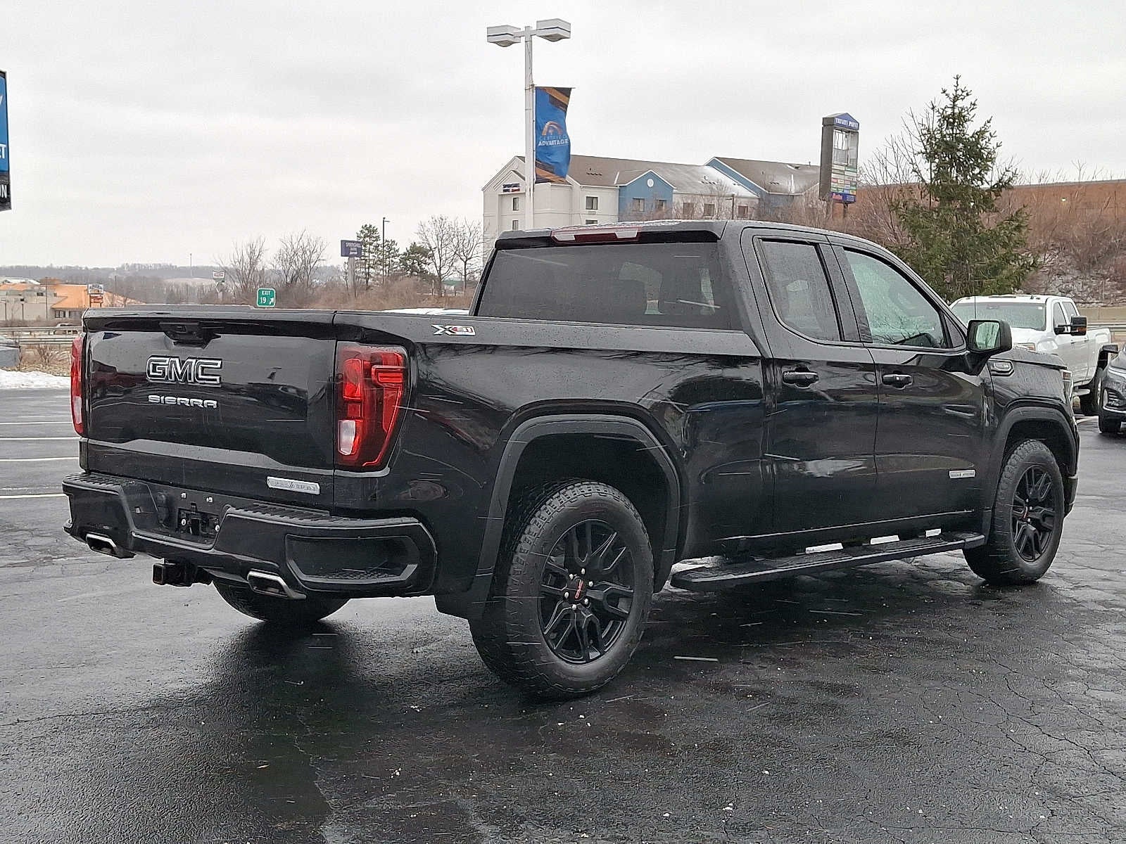 2023 GMC Sierra 1500 Elevation