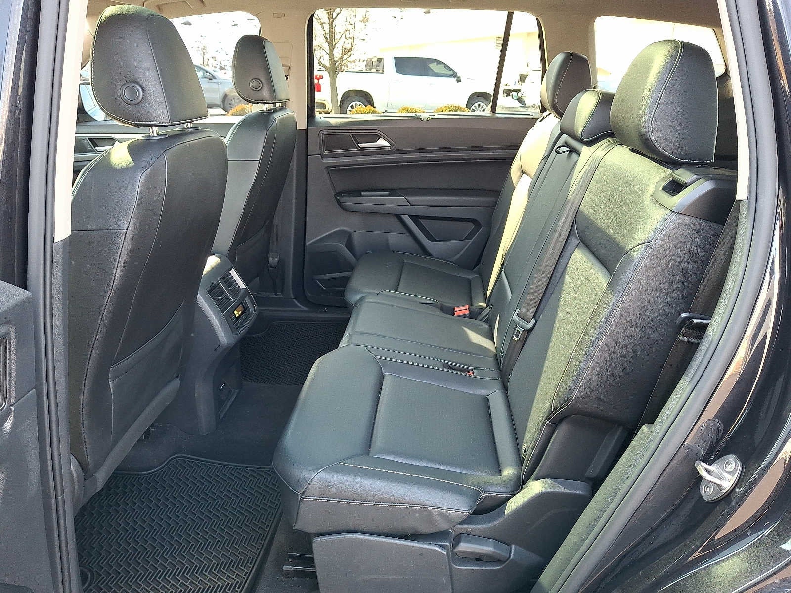 2021 Volkswagen Atlas 3.6L V6 SE w/Technology R-Line