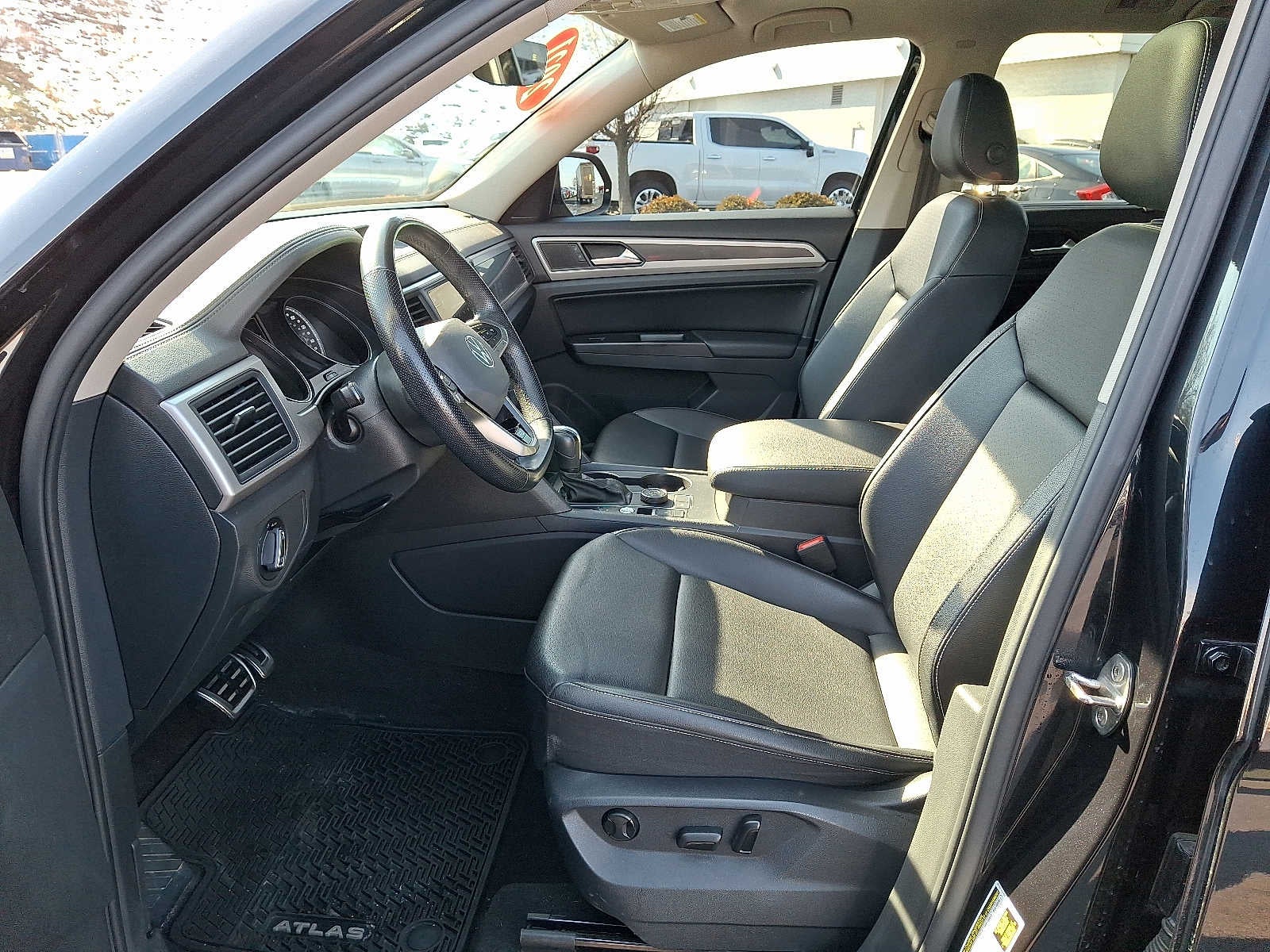 2021 Volkswagen Atlas 3.6L V6 SE w/Technology R-Line