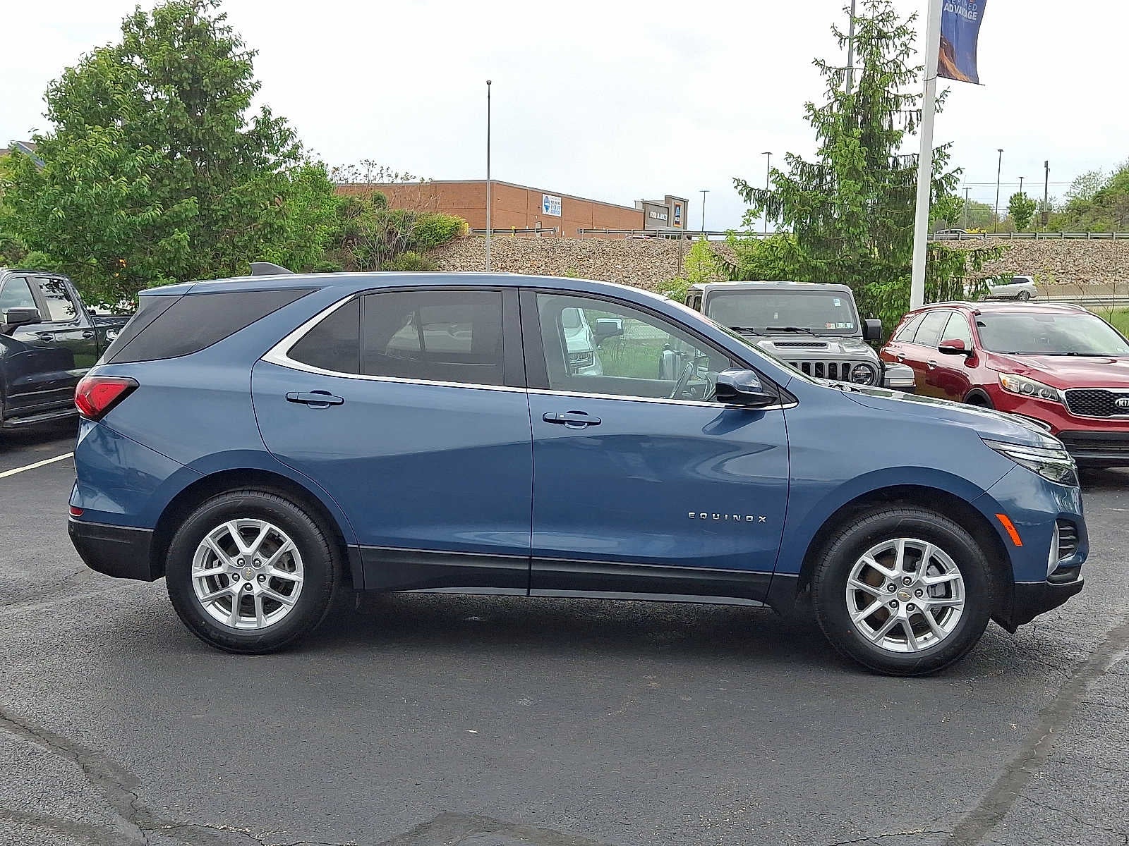2024 Chevrolet Equinox LT