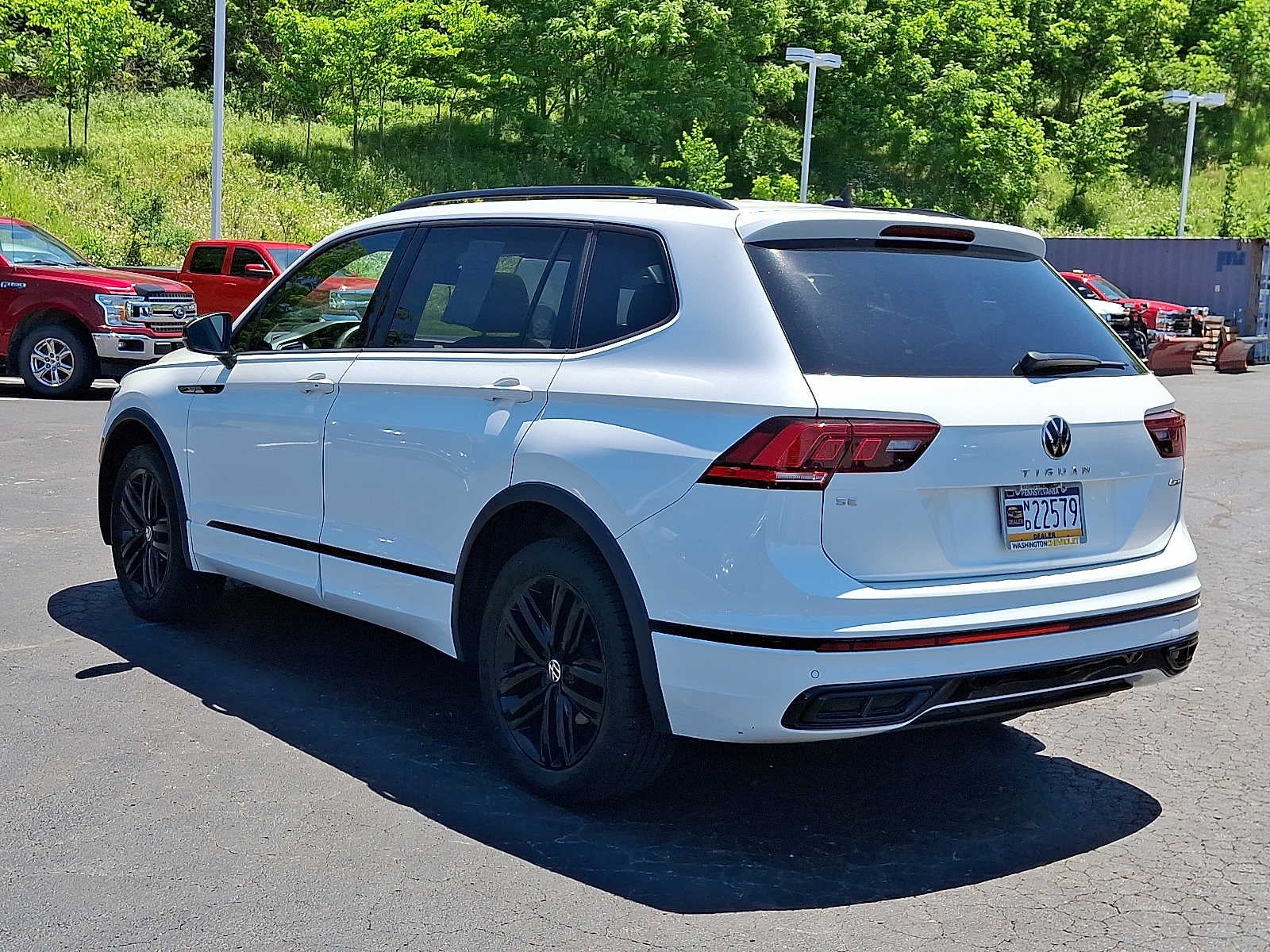 2022 Volkswagen Tiguan SE R-Line Black