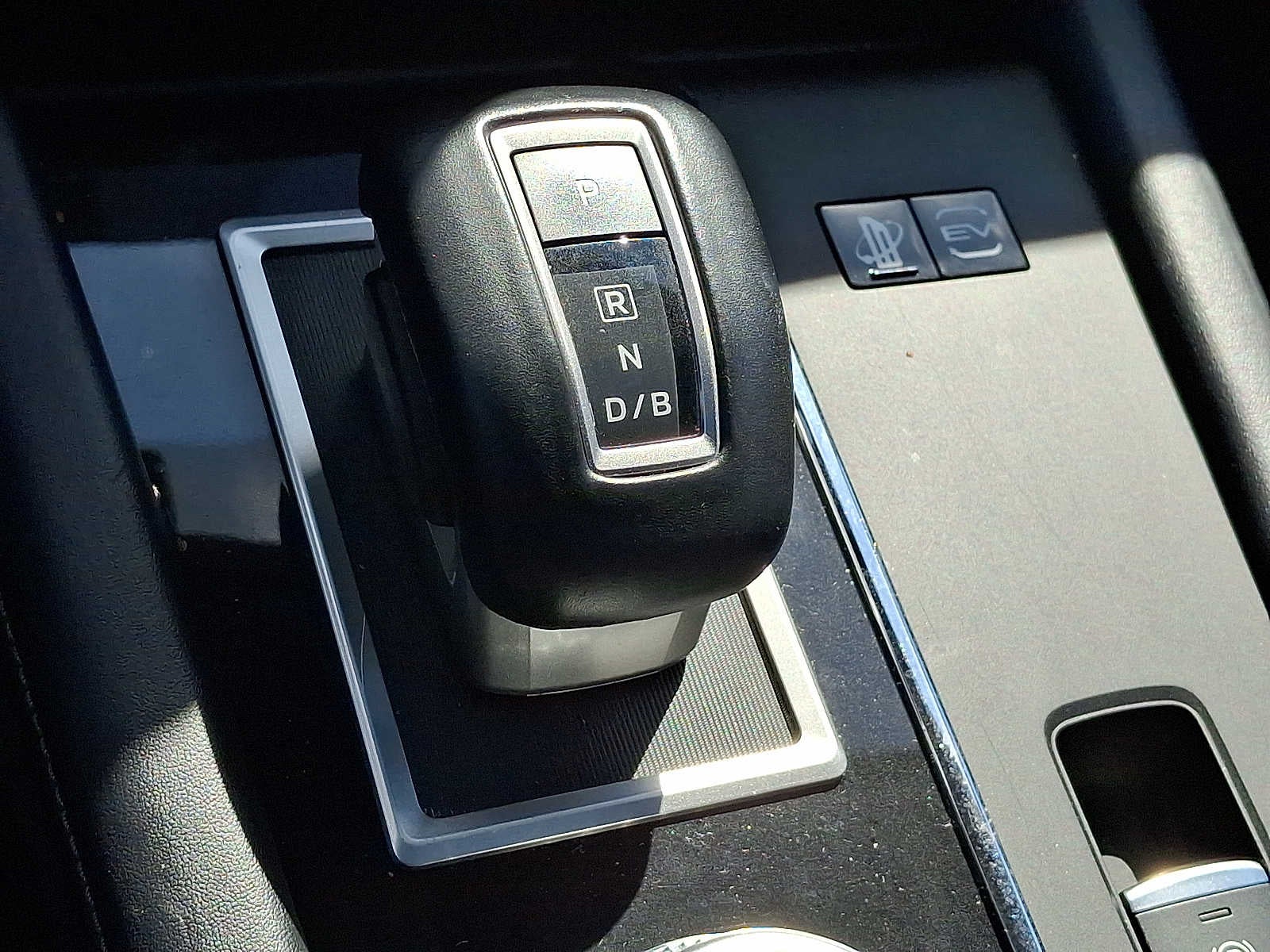 2024 Mitsubishi Outlander Plug-In Hybrid SE