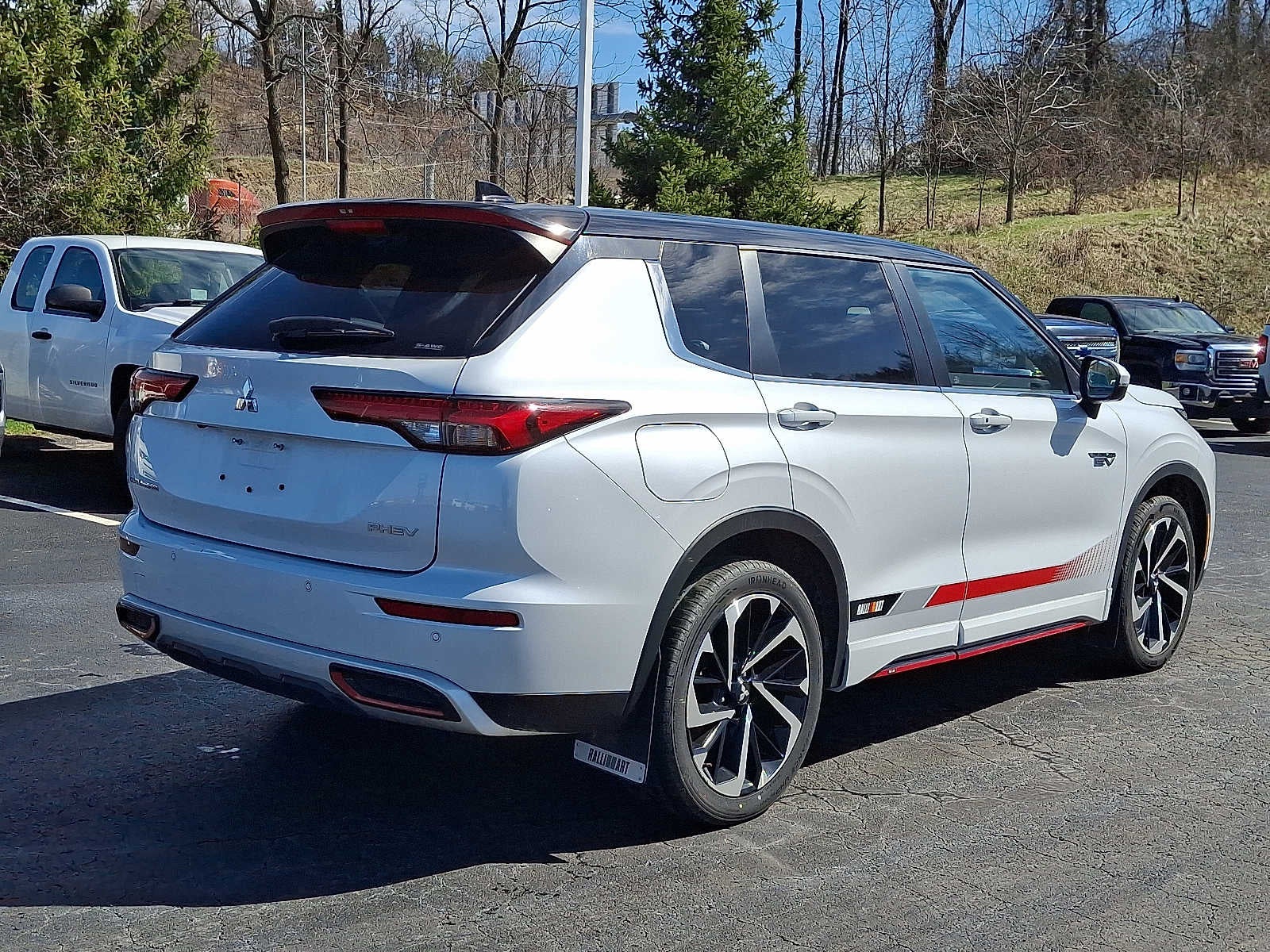 2024 Mitsubishi Outlander Plug-In Hybrid SE