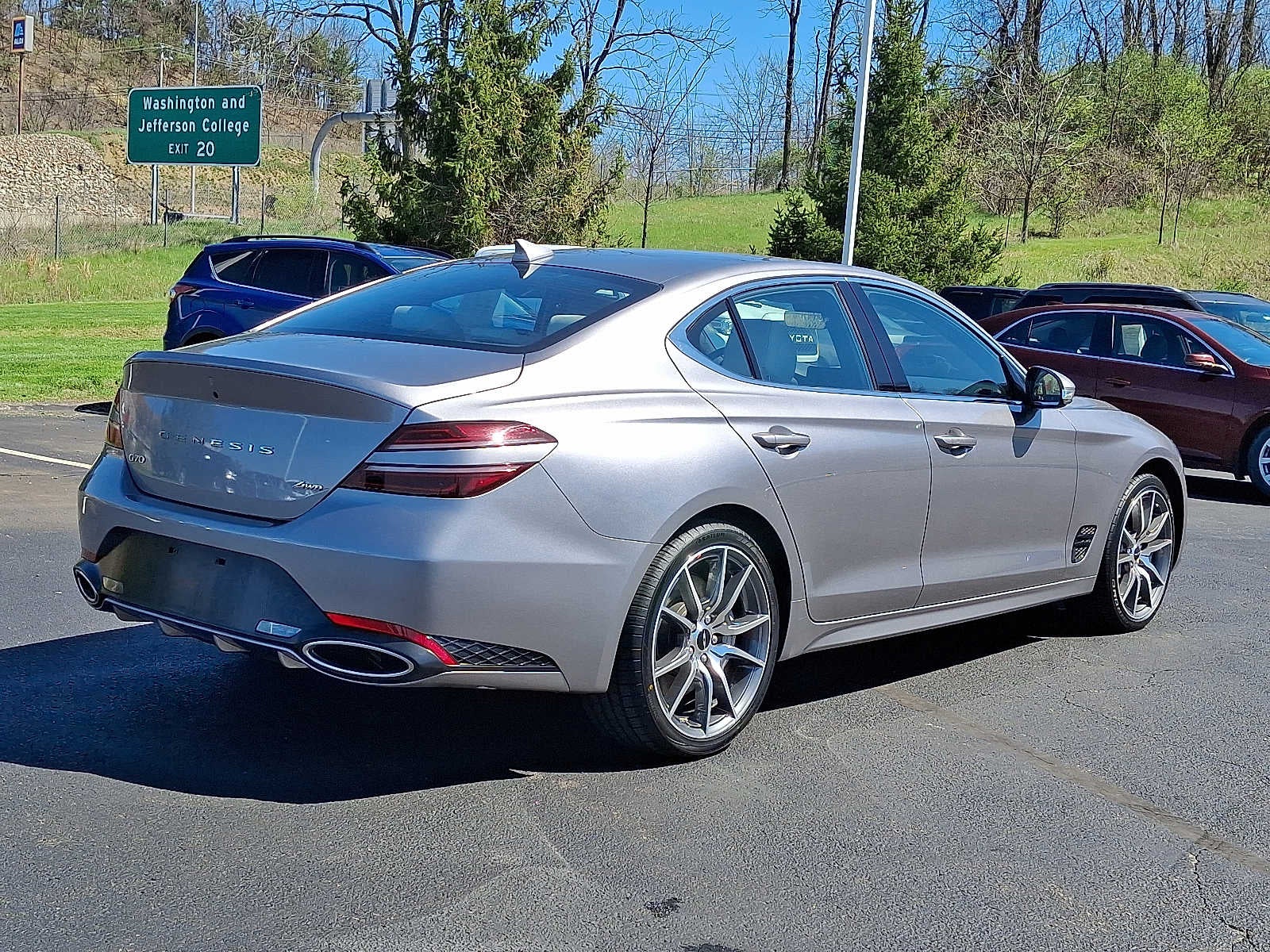 2025 Genesis G70 2.5T