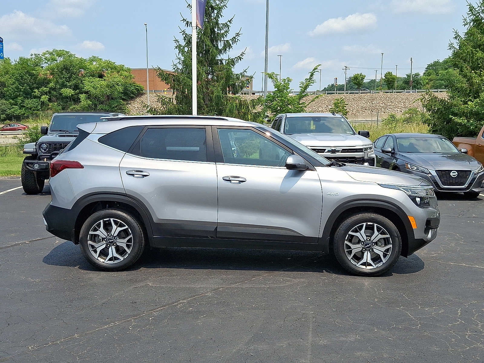 2023 Kia Seltos EX