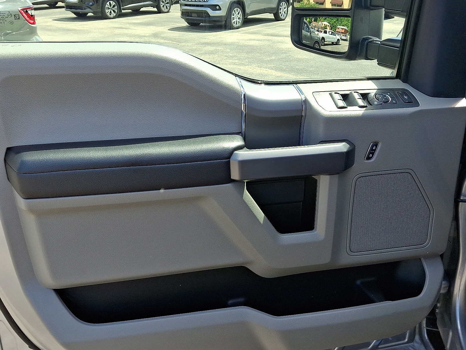 2022 Ford Super Duty F-350 SRW XL