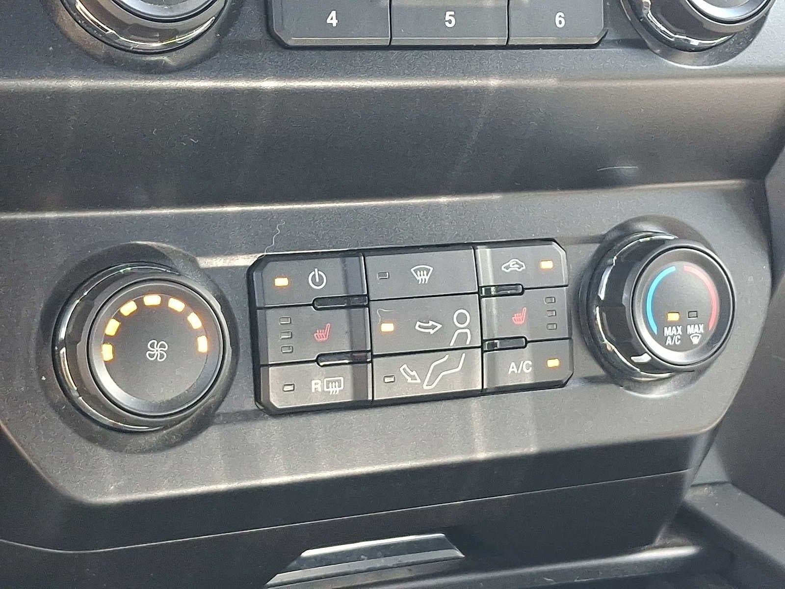 2022 Ford Super Duty F-350 SRW XL