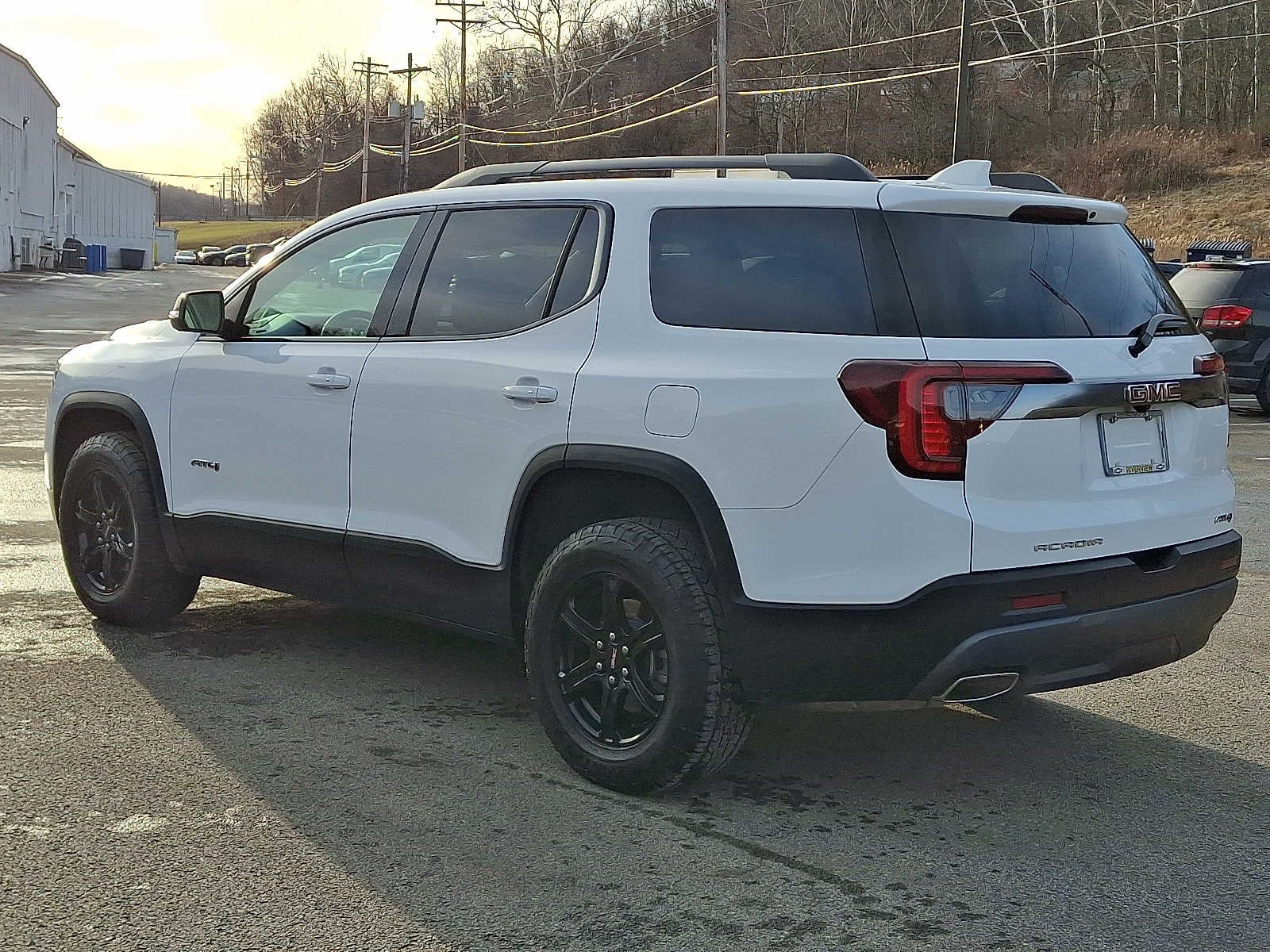 2023 GMC Acadia AT4