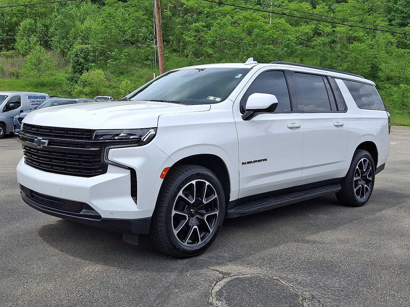 2023 Chevrolet Suburban RST