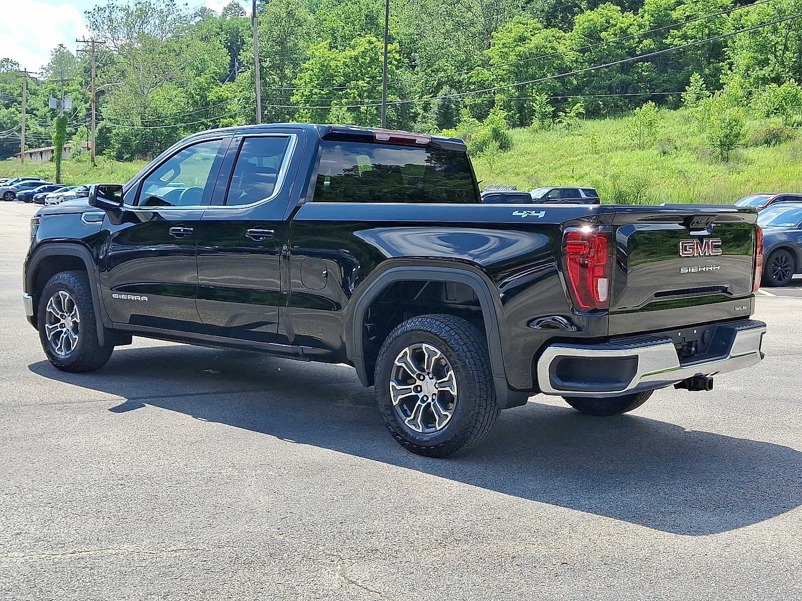 2023 GMC Sierra 1500 SLE