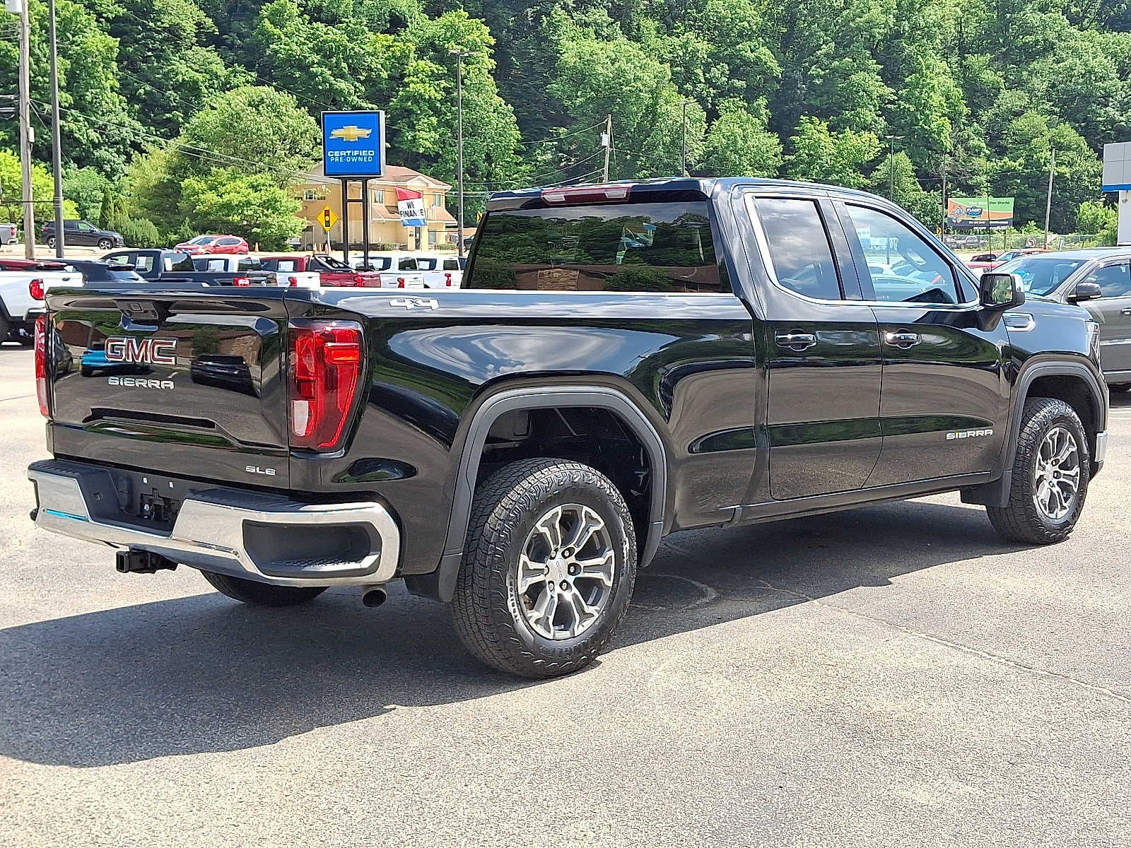 2023 GMC Sierra 1500 SLE