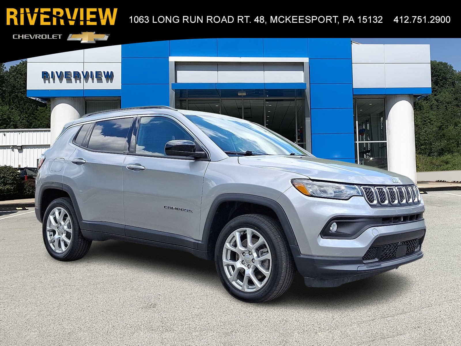 2023 Jeep Compass Latitude Lux 4X4's photo
