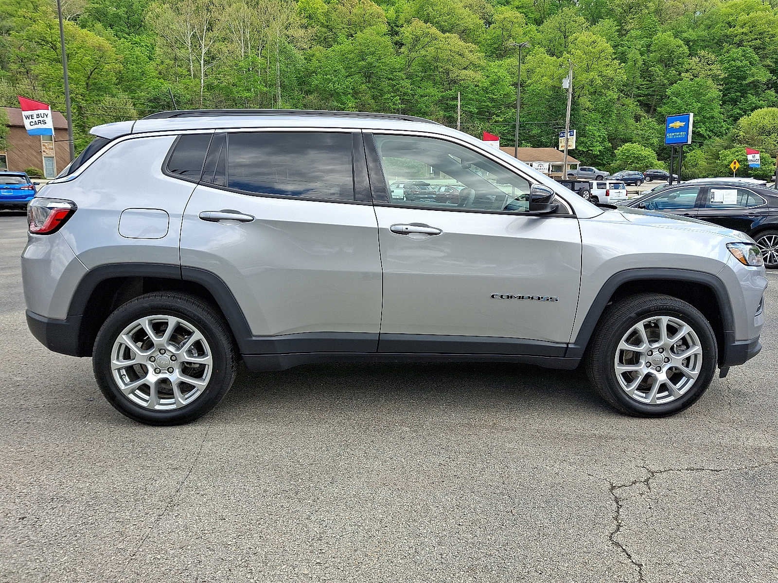 2023 Jeep Compass Latitude Lux