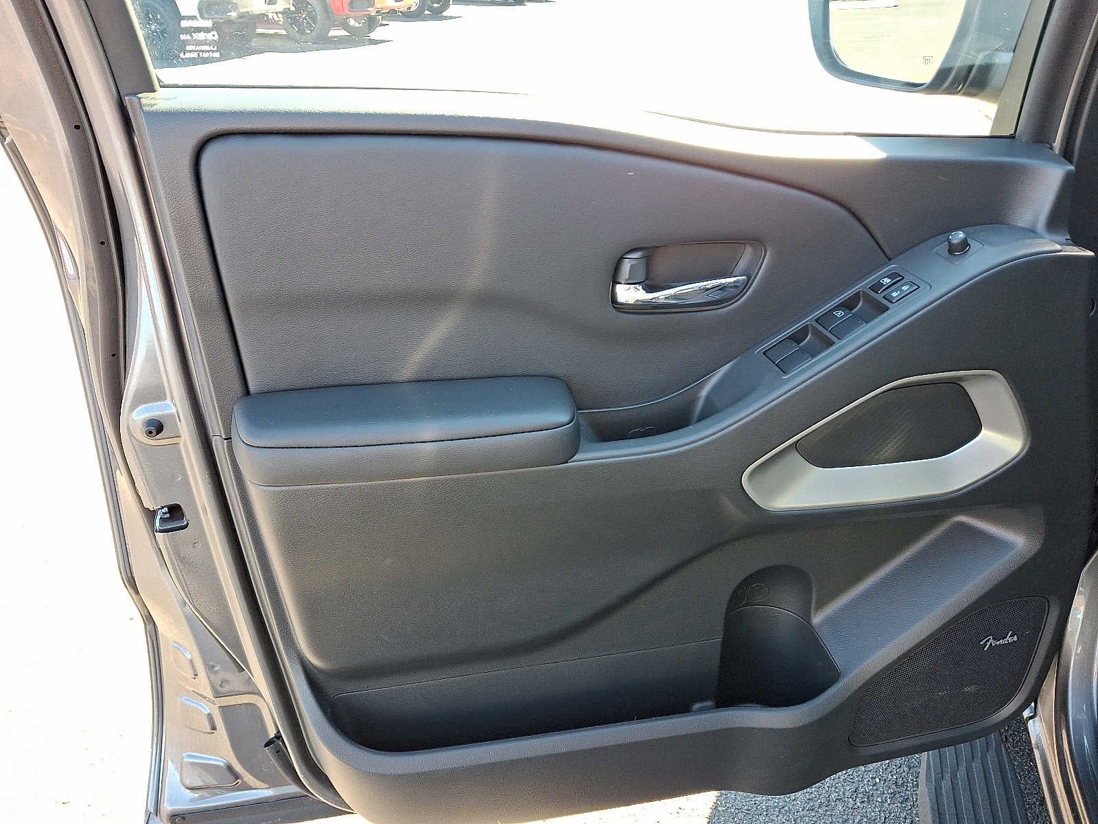 2025 Nissan Frontier SL