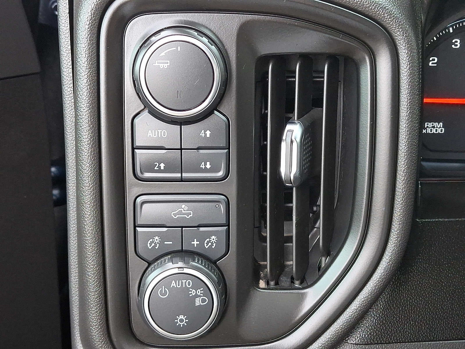 2020 Chevrolet Silverado 1500 Custom Trail Boss