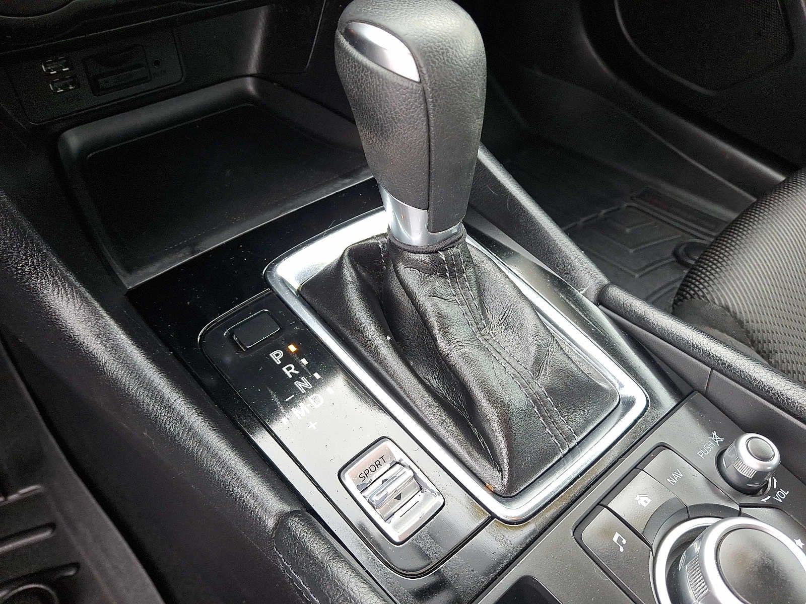 2017 Mazda Mazda3 4-Door Sport