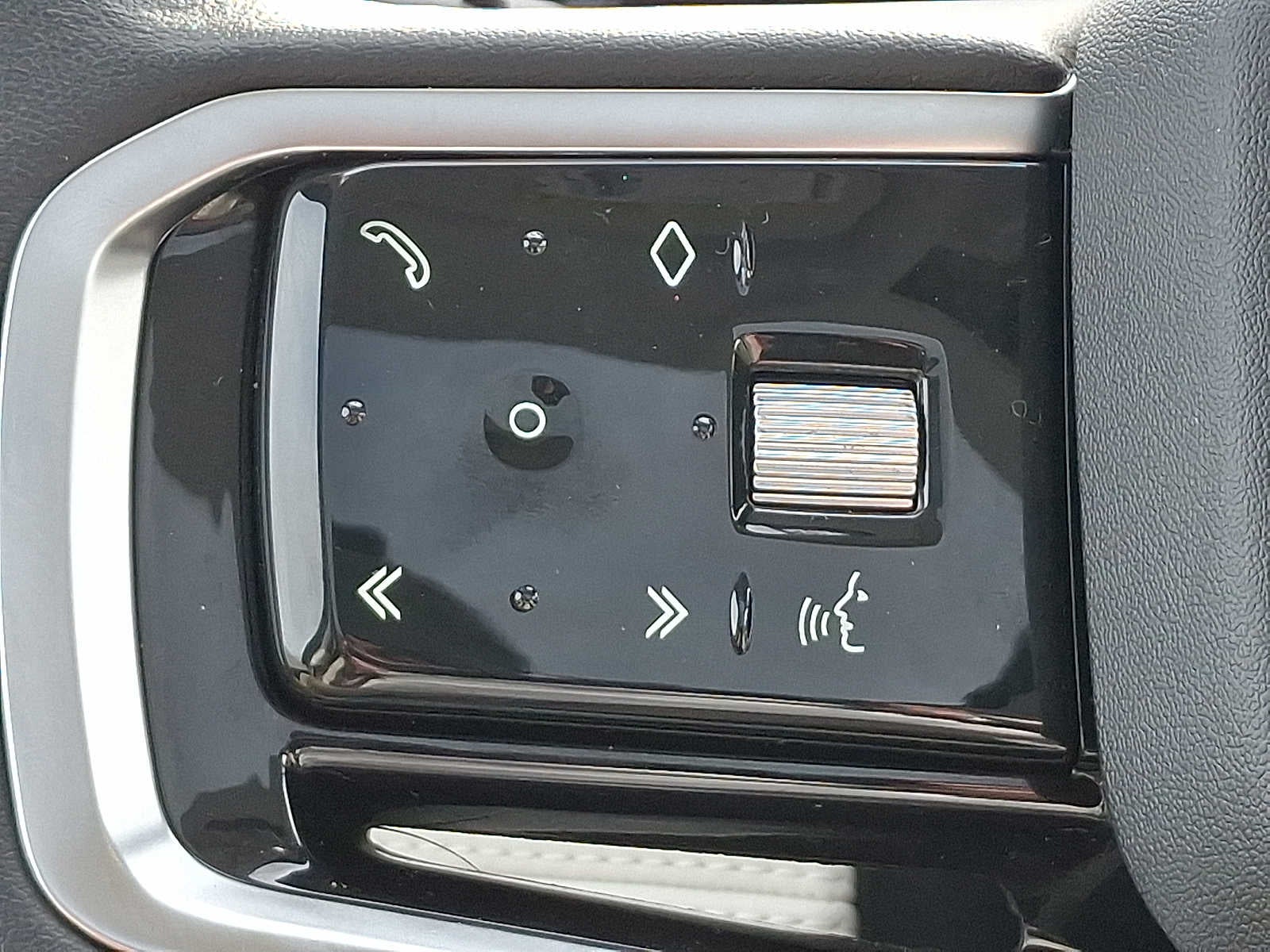 2023 Land Rover Discovery Sport SE