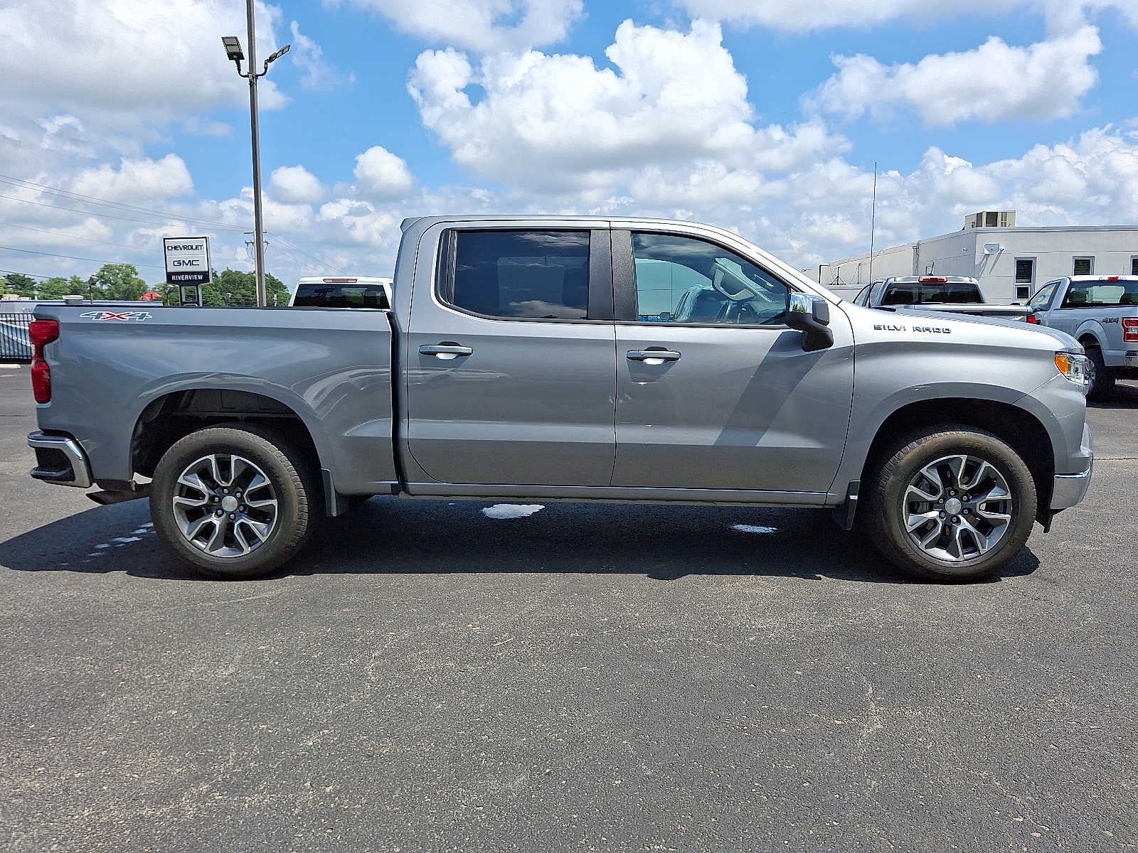 2023 Chevrolet Silverado 1500 LT (2FL)