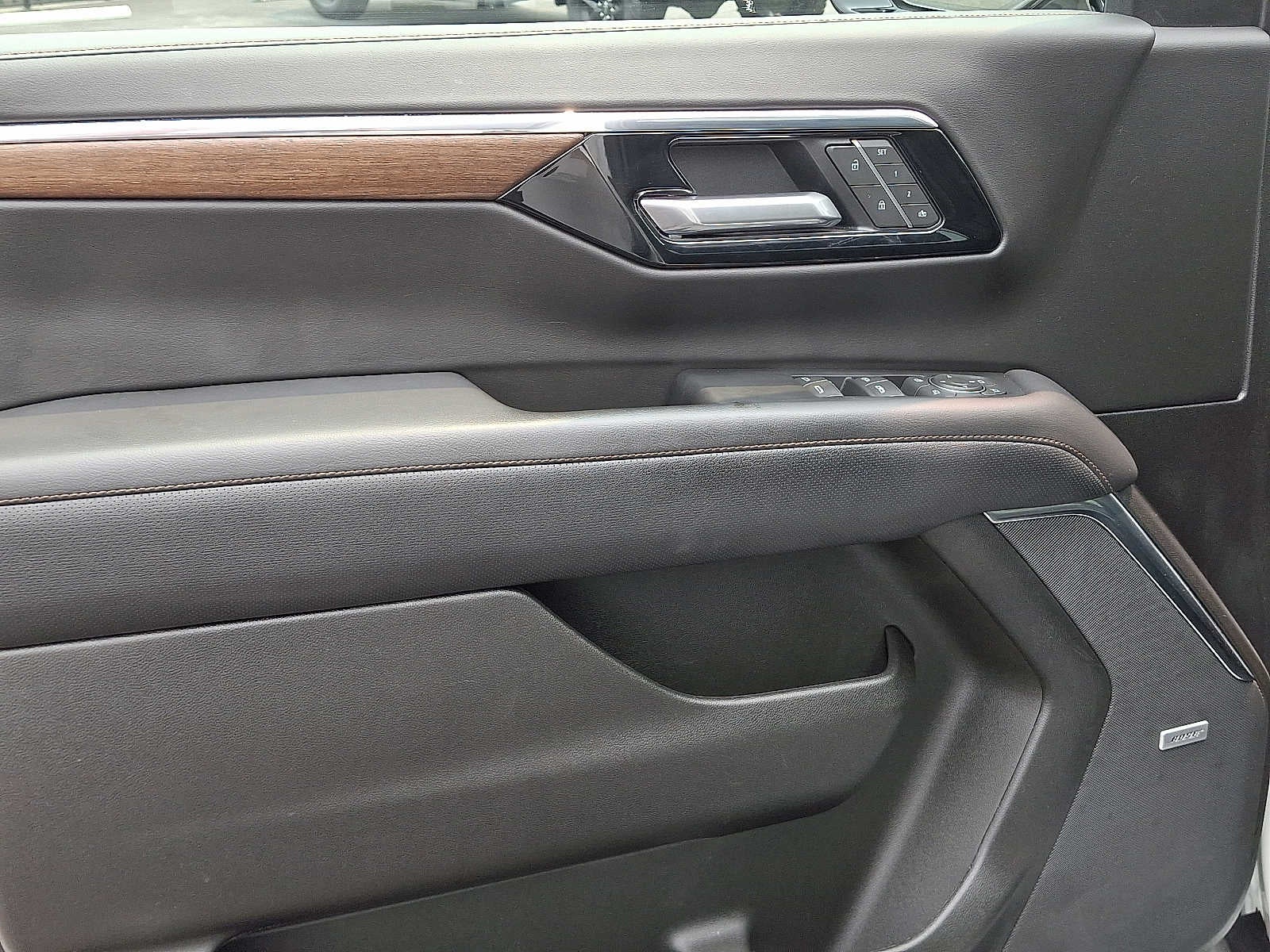 2025 Chevrolet Suburban High Country