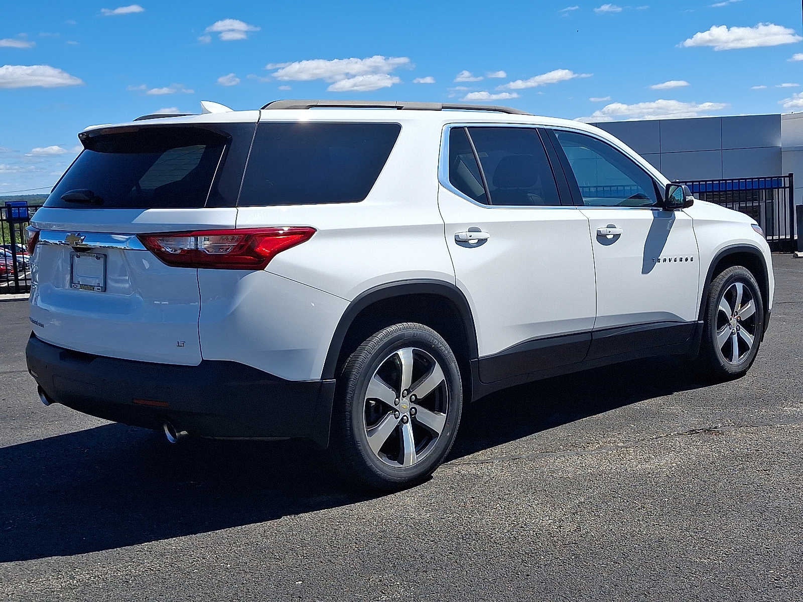 2021 Chevrolet Traverse LT Leather