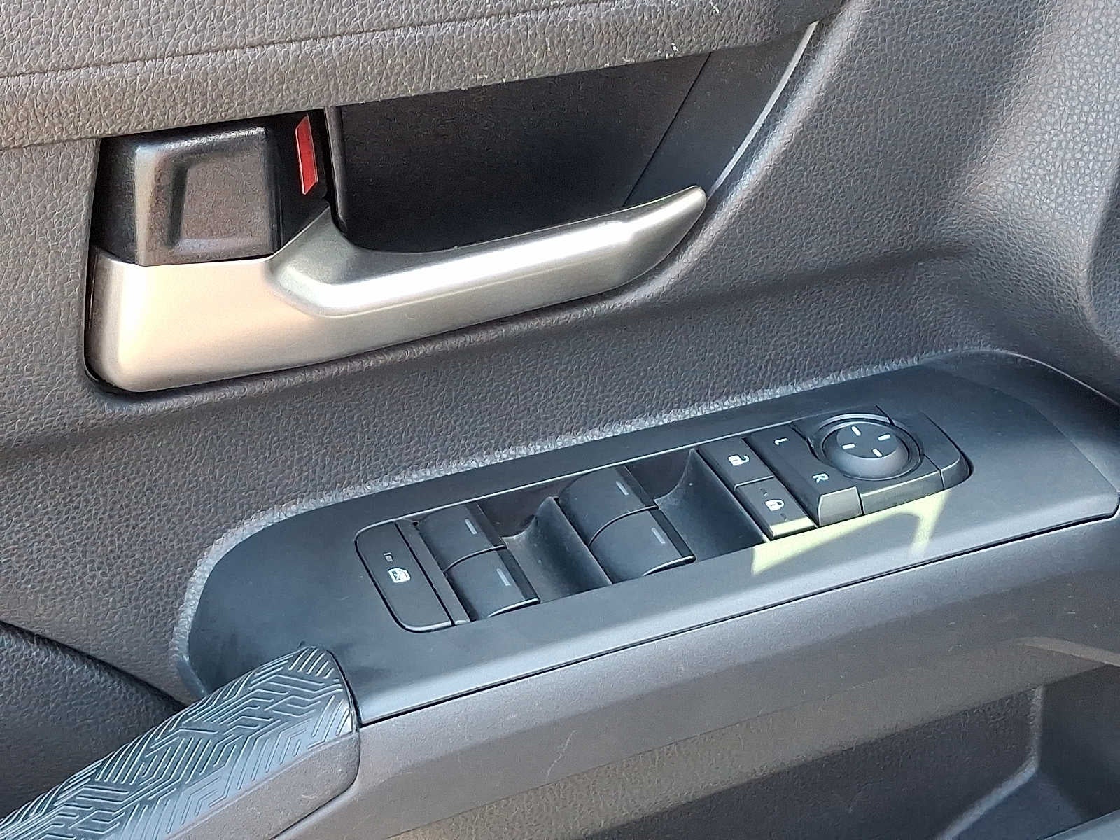 2024 Toyota Tacoma 4WD SR5